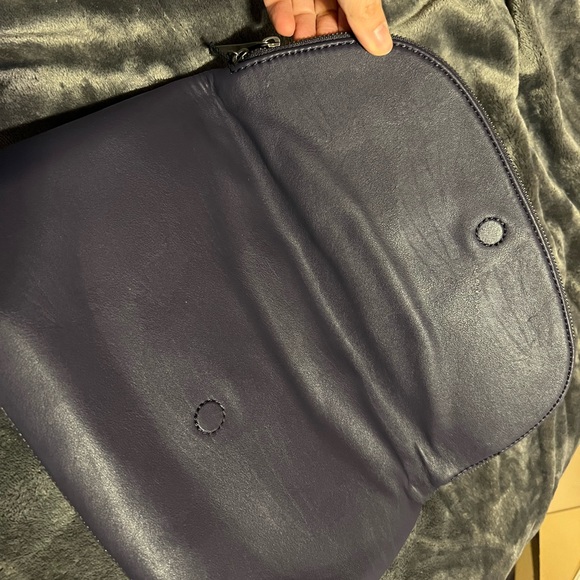 Matt & Nat Robby clutch in plum colour - Picture 5 of 6